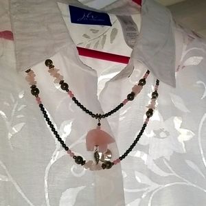 Necklace of pink (rose quartz?) and hematite beads